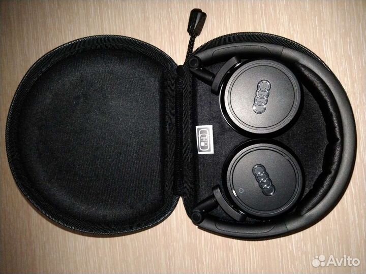 Наушники беспроводные
