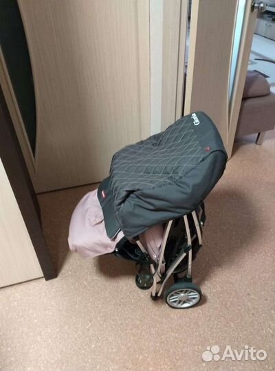 Прогулочная коляска в отличном состояние
