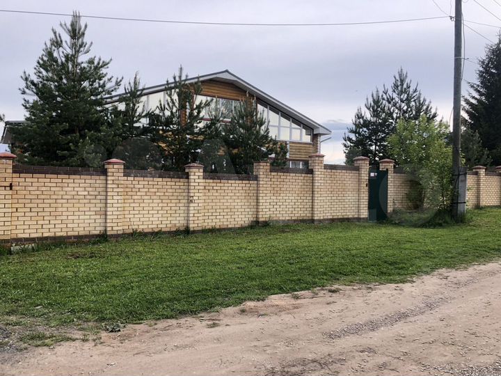 Дом 480 м² на участке 12 сот.