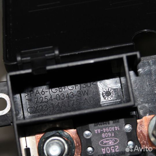 Держатель предохранителя jaguar XF 2011-2015