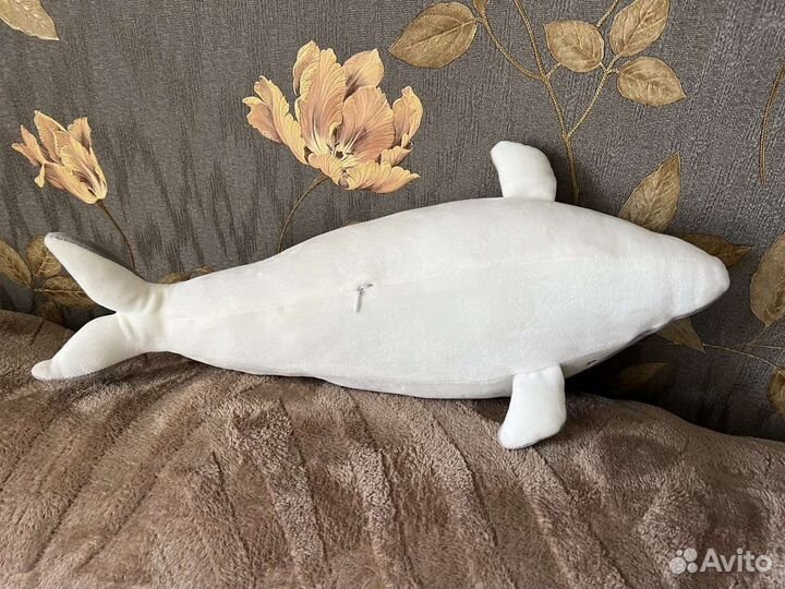 Плюшевый дельфин