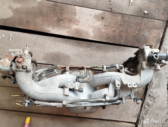 Впускной коллектор Subaru Impreza GD