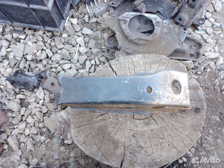 Кронштейн двигателя dewoo espero