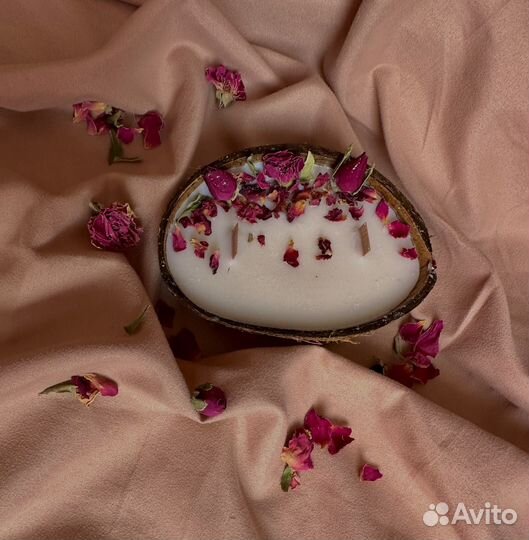 Свеча в кокосе