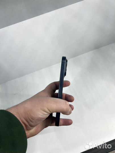 iPhone 15 Pro, 128 ГБ