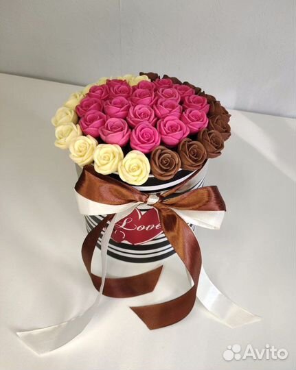 Шоколадные Розы - 37 шт в Шляпной Коробке