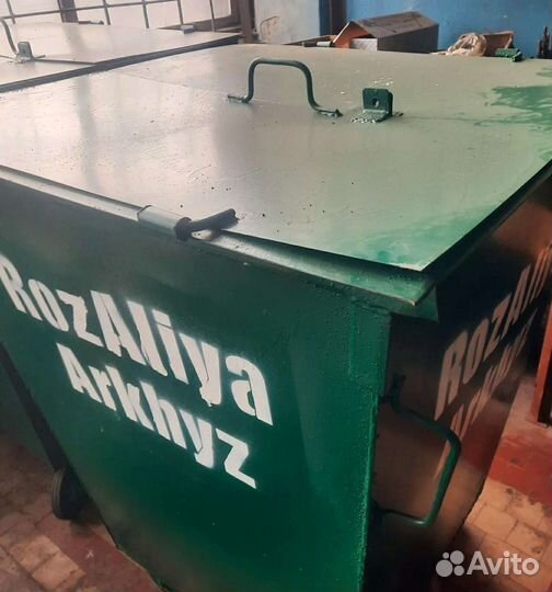 Контейнер под мусор