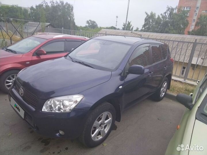 Toyota RAV4 2.0 AT, 2008, 193 000 км