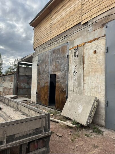 Гараж, > 30 м²