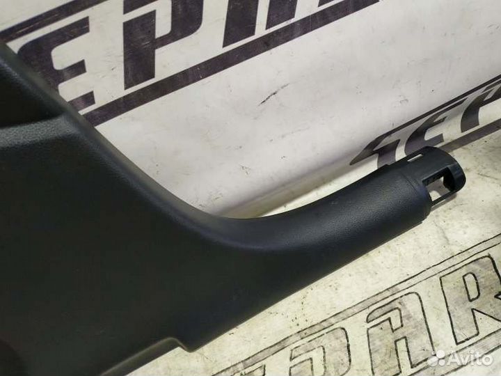 Обшивка средней стойки левая Audi A3 8V 1.8 cjsb