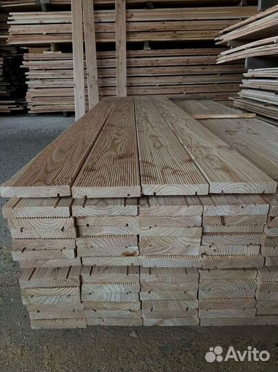 Строганная лиственница: доски 40x180 мм, обработан