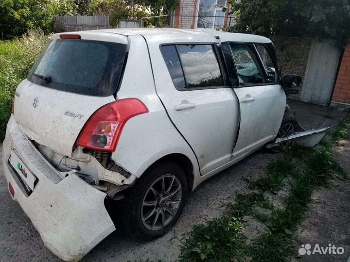 Suzuki Swift 1.3 МТ, 2008, битый, 300 000 км