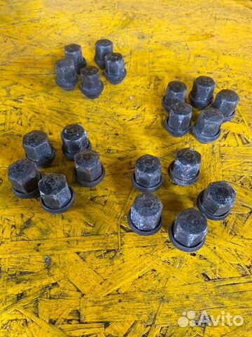 Болты и гайки Ford Transit Connect TC7 1.8L