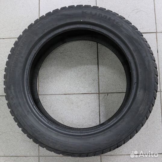 Kumho I'Zen KW22 215/55 R17
