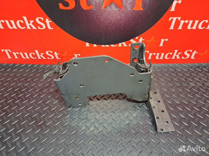 Кронштейн осушителя воздуха Renault T, Volvo FH