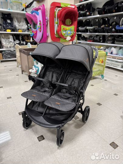 Коляска для двойни новая