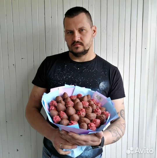 Букет клубника в молочном шоколаде