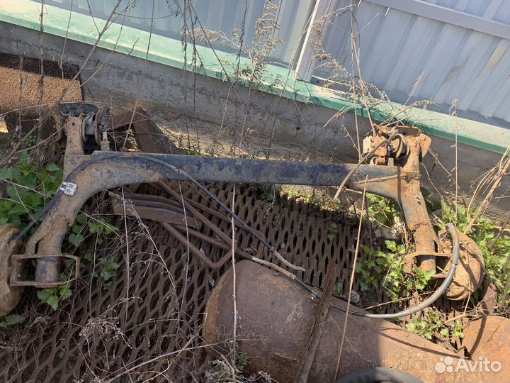 Задняя балка golf 3