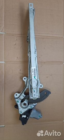 Стеклоподъемник правый Teana J32