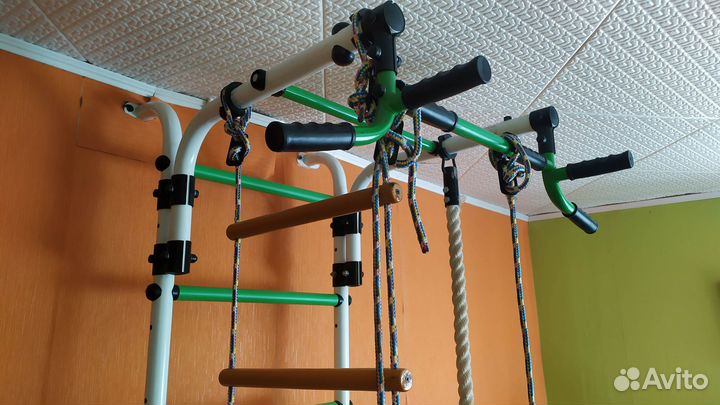 Спортивный уголок для детей; шведская стенка