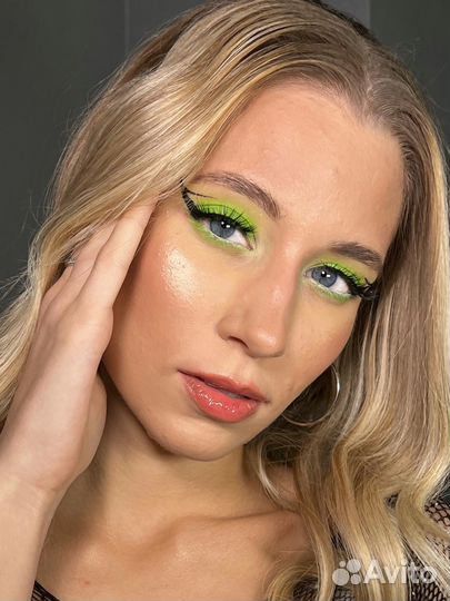 Визажист, стилист по волосам