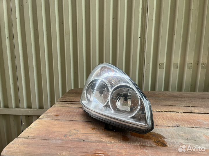 Правая фара на priora