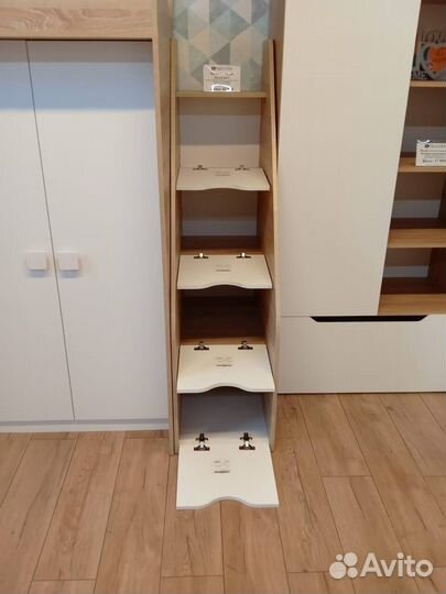 Кровать чердак со столом и шкафом Колледж-2