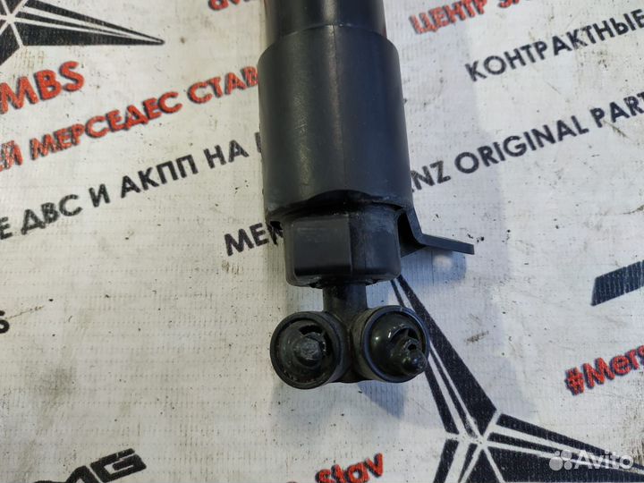 Форсунка фар w211 Mercedes