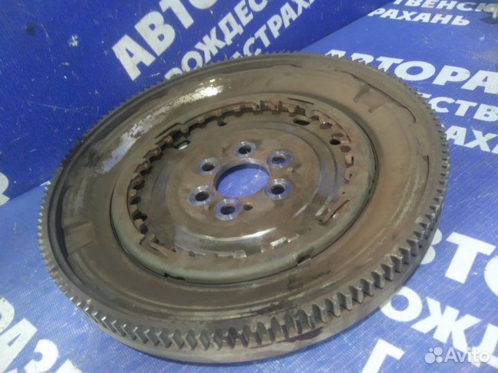 Маховик Volkswagen Jetta 6 седан CAX 2012