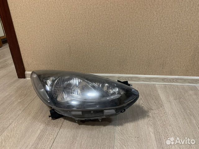Фара правая mazda 2