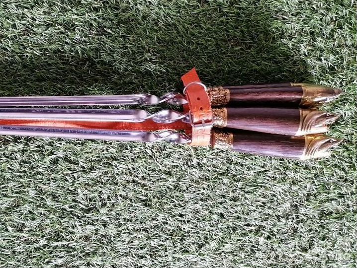 Набор шампуров Акулы объёмная рукоять в кожаном ко