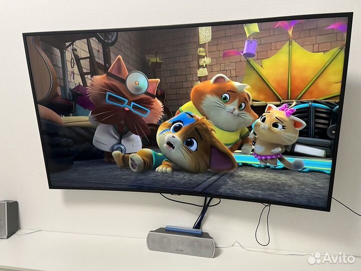 Изогнутый Samsung 55 диагональ