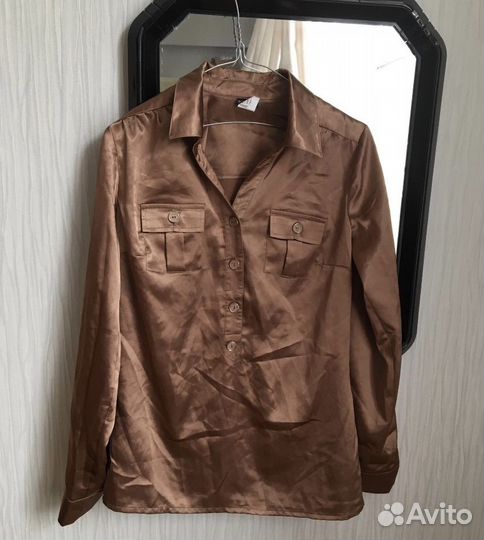 Рубашка шелковая р-р S коричневая