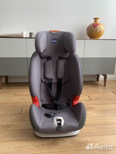 Автокресло Chicco universe