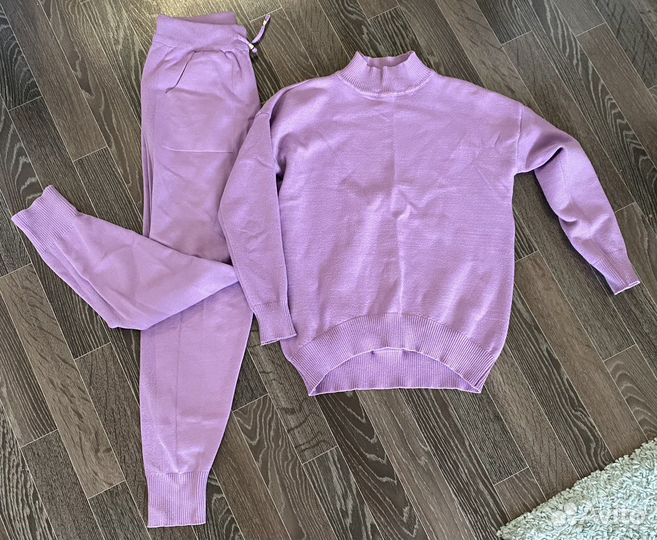 Костюм женский