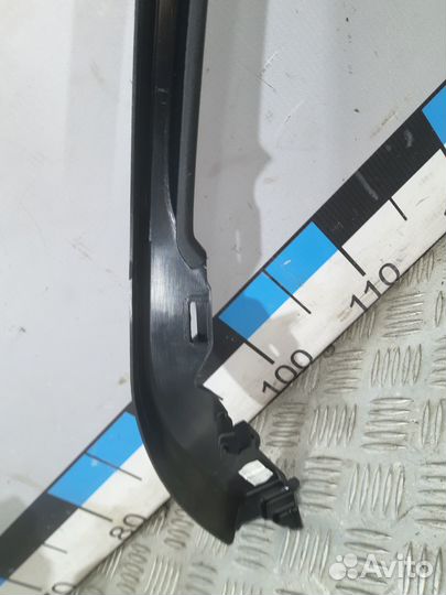 Б/У Обшивка двери передней левой верхняя Me#001