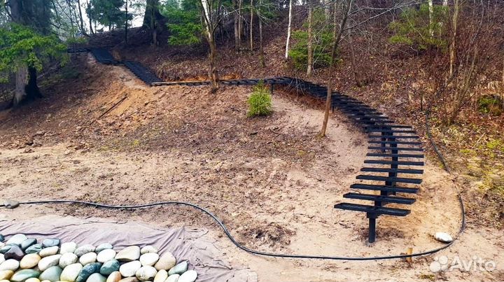 Лестница на металлокаркасе