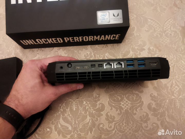 Intel NUC: A Mini PC Kit