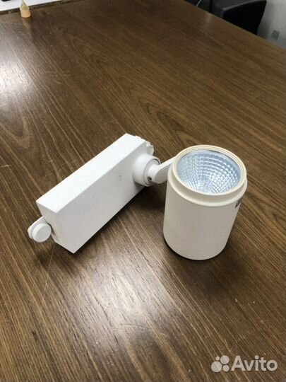 Светильник металлогалогенный на шинопровод