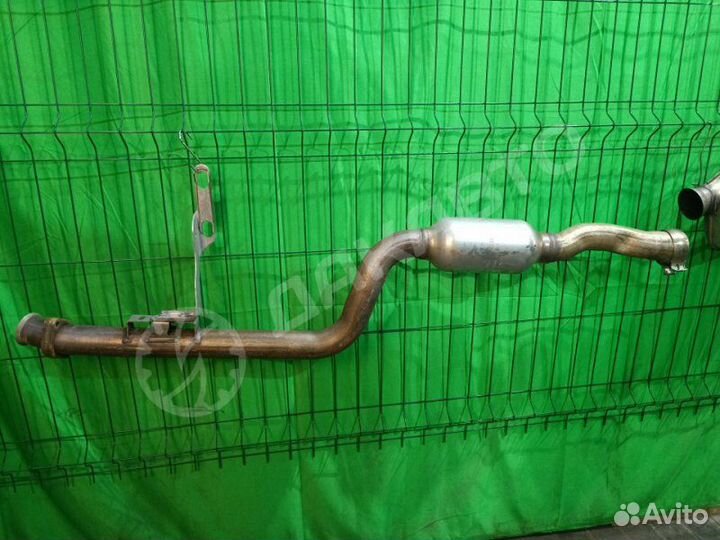 Основной глушитель с резанатором Mercedes-Benz C