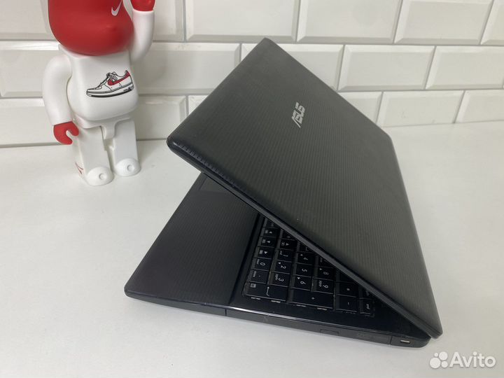 Asus X55A core i5 2450m/Ram 4gb/HDD 500gb