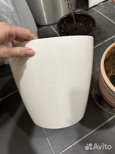 Горшки керамические бу и пластмассовые