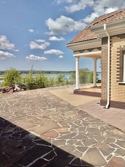 Дом 238 м² на участке 11 сот.