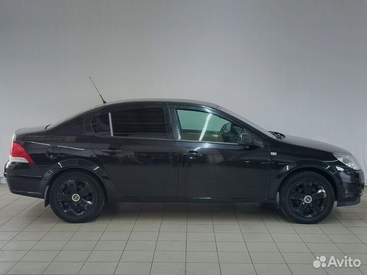 Opel Astra 1.6 МТ, 2012, 283 639 км