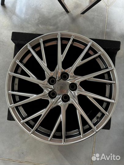 Новые диски R19 на Lexus ES