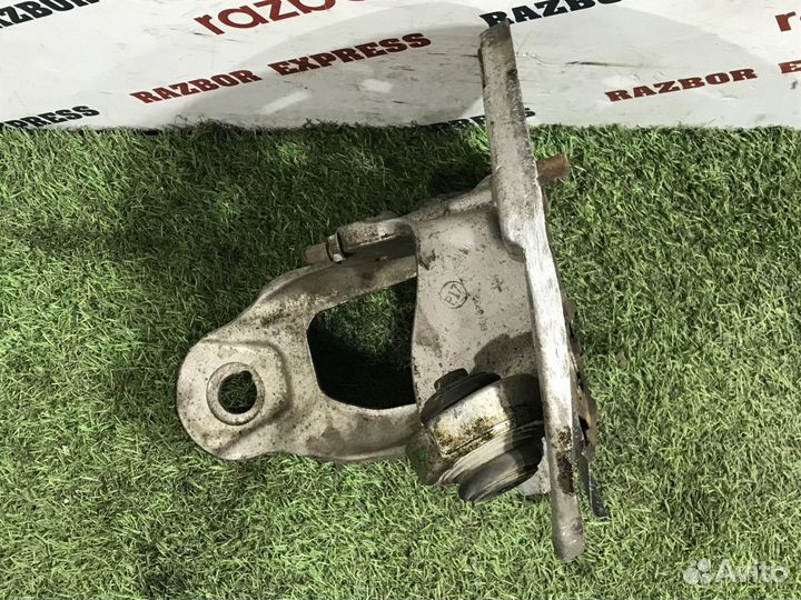 Кулак поворотный задний левый BMW X5 E70