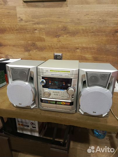 Музыкальные центры