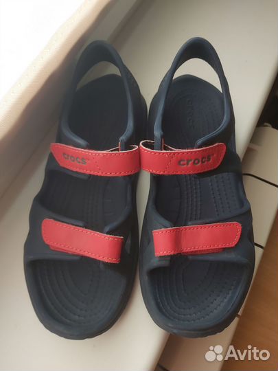 Сандалии Crocs j2