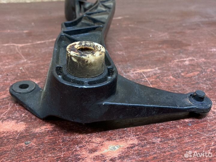 Педаль сцепления ауди 100 с4