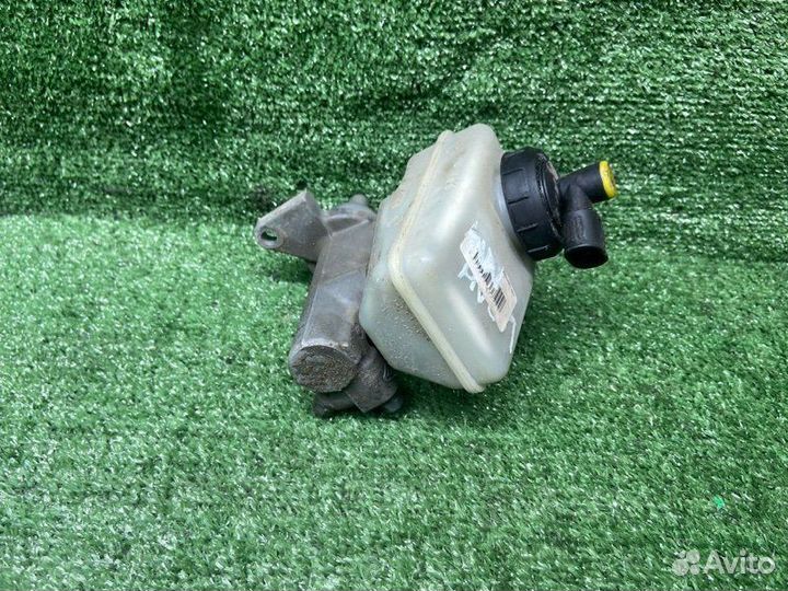 Главный тормозной цилиндр Renault Logan